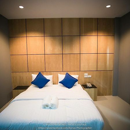 Hobby Hotel Uttaradit Zewnętrze zdjęcie