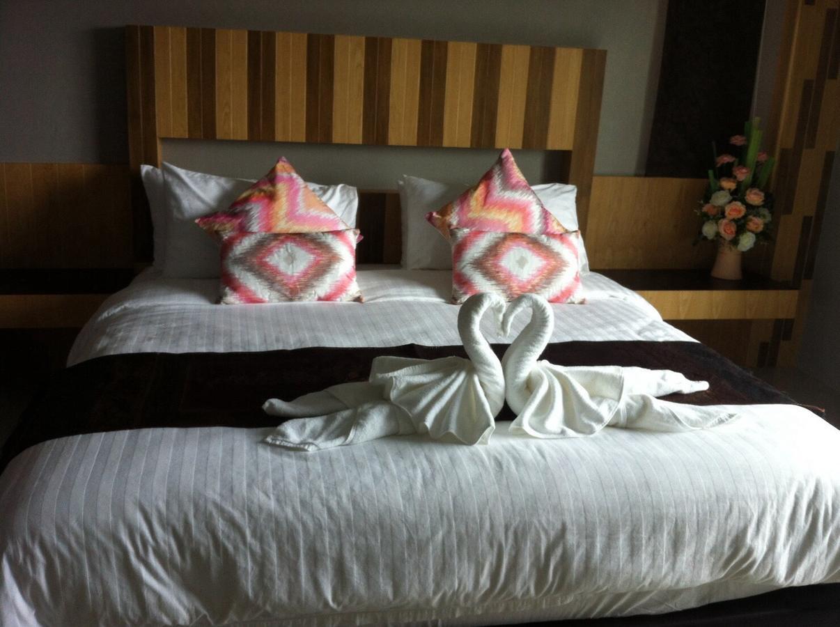 Hobby Hotel Uttaradit Zewnętrze zdjęcie