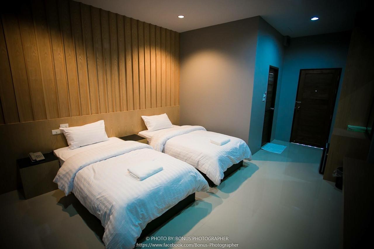 Hobby Hotel Uttaradit Zewnętrze zdjęcie