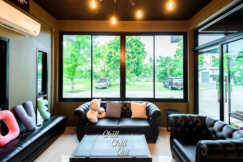 Hobby Hotel Uttaradit Zewnętrze zdjęcie